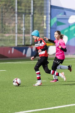 Bild 329 - wCJ Altona 93 - VfL Pinneberg : Ergebnis: 5:1